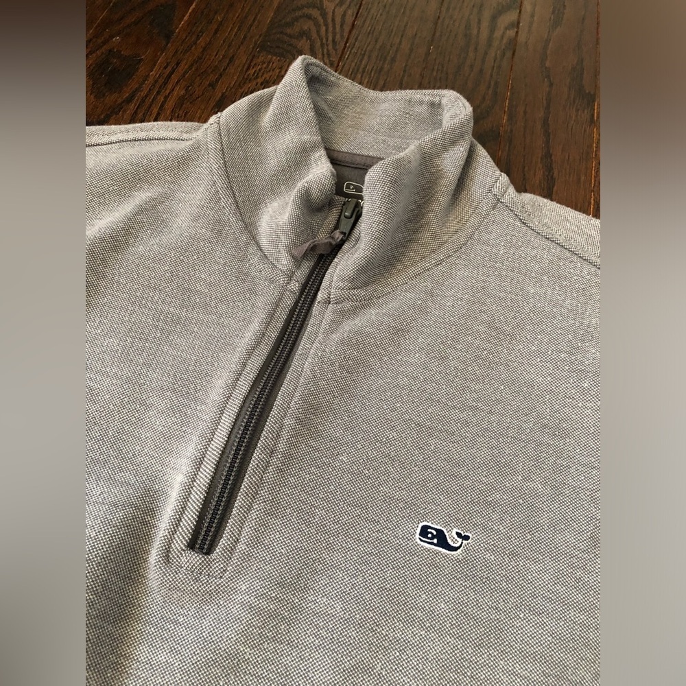 vineyard vines Men’s M Light Heathered Gray 1/4 Zipper Long-Sleeve Sweater - Picture 5 of 10